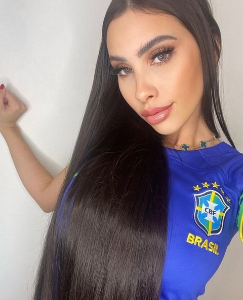 Header of amandamaia